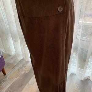 Norton Studio Walnut Equinox Maxi